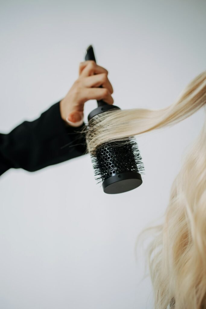 How to Protect Hair from Heat Styling Damage: Expert Strategies for Healthy Strands how to protect hair from heat styling damage