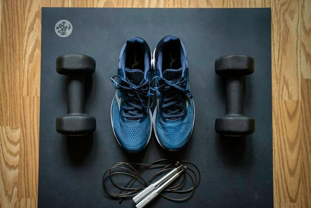 HIIT Workouts at Home for Beginners: 20-Minute Fat-Burning Routines Person doing high intensity interval training exercises at home