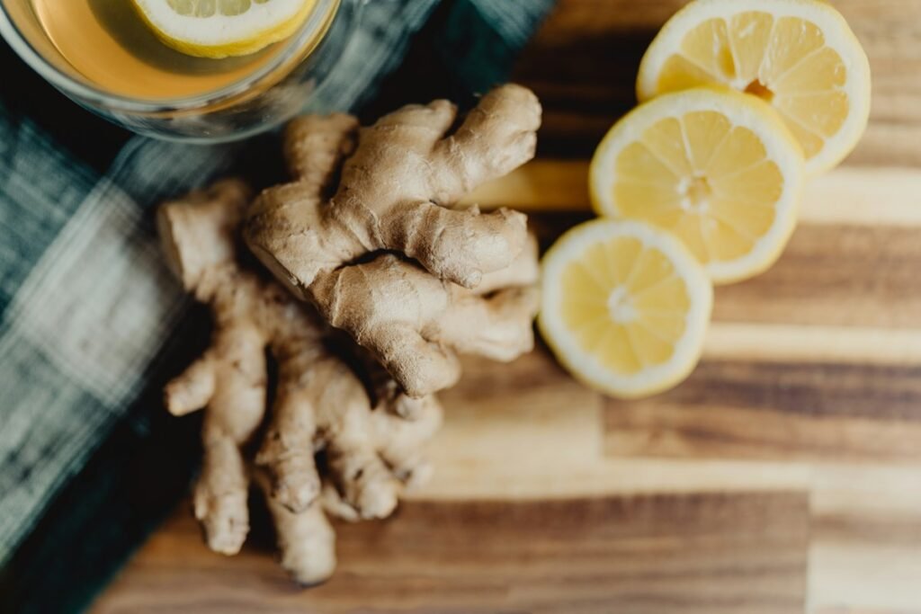 Morning Drinks That Naturally Support Digestion and Gut Motility Morning digestive drinks including ginger tea, lemon water, and herbal teas